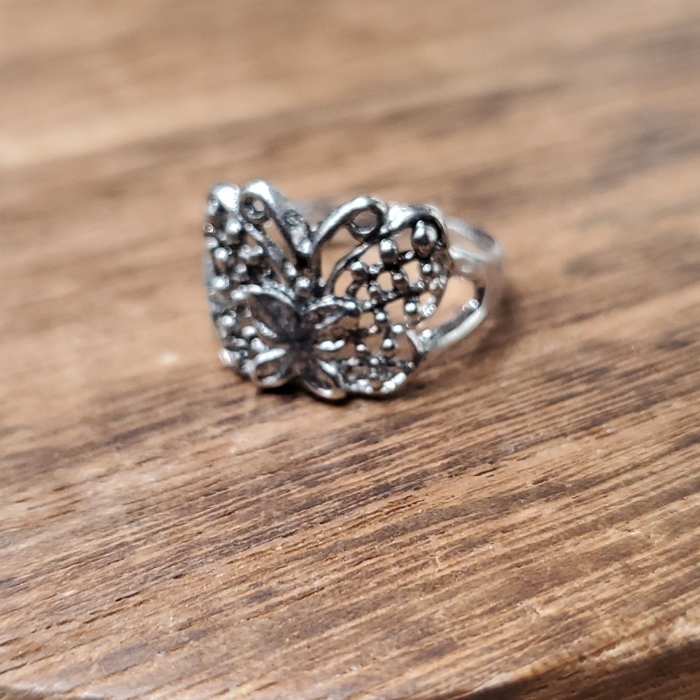 Size 7 R745‎ butterfly ring